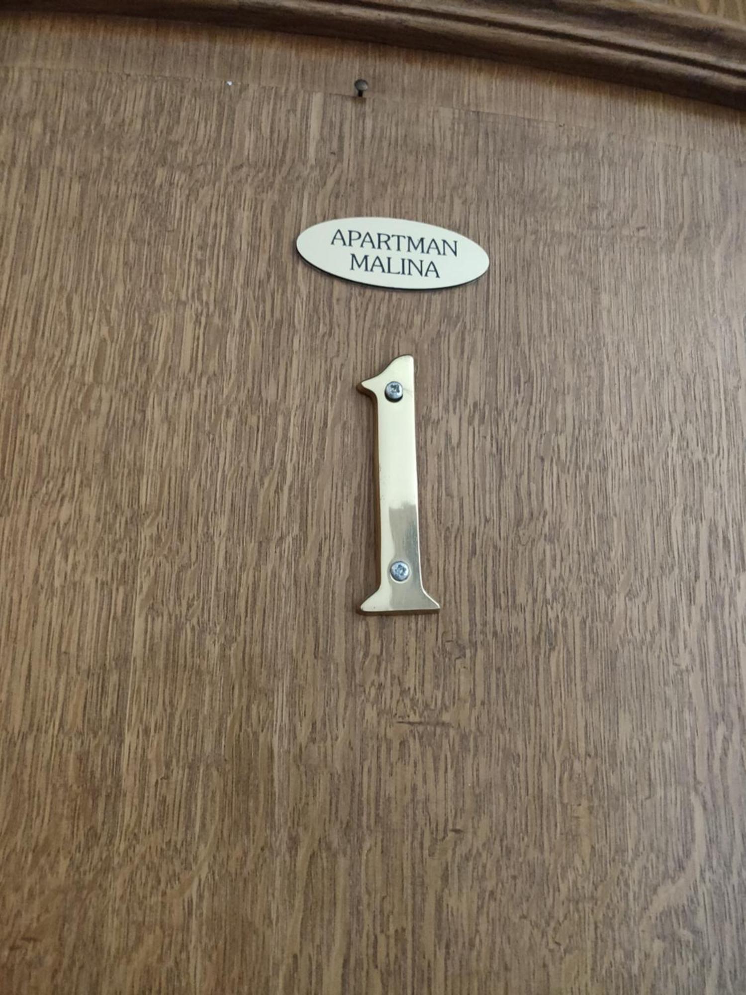 Apartman Malina カルロヴァッツ エクステリア 写真